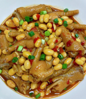 Braised Chicken Feet with Soybeans