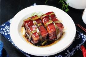 Braised Pork Belly (Hong Shao Rou)