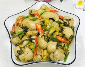 Stir-Fried Chicken Stomach with Pickled Cabbage
