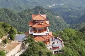 Luoyang Baiyun Mountain Scenic Area